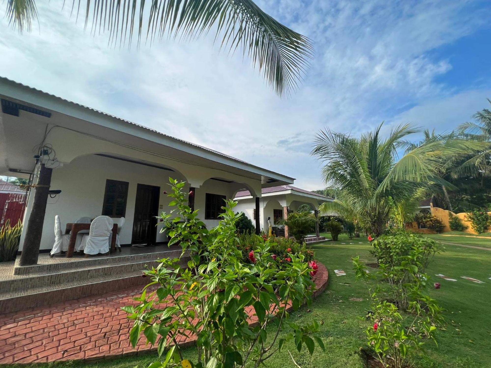 E&N Paradise Island Resort Siquijor Exterior photo