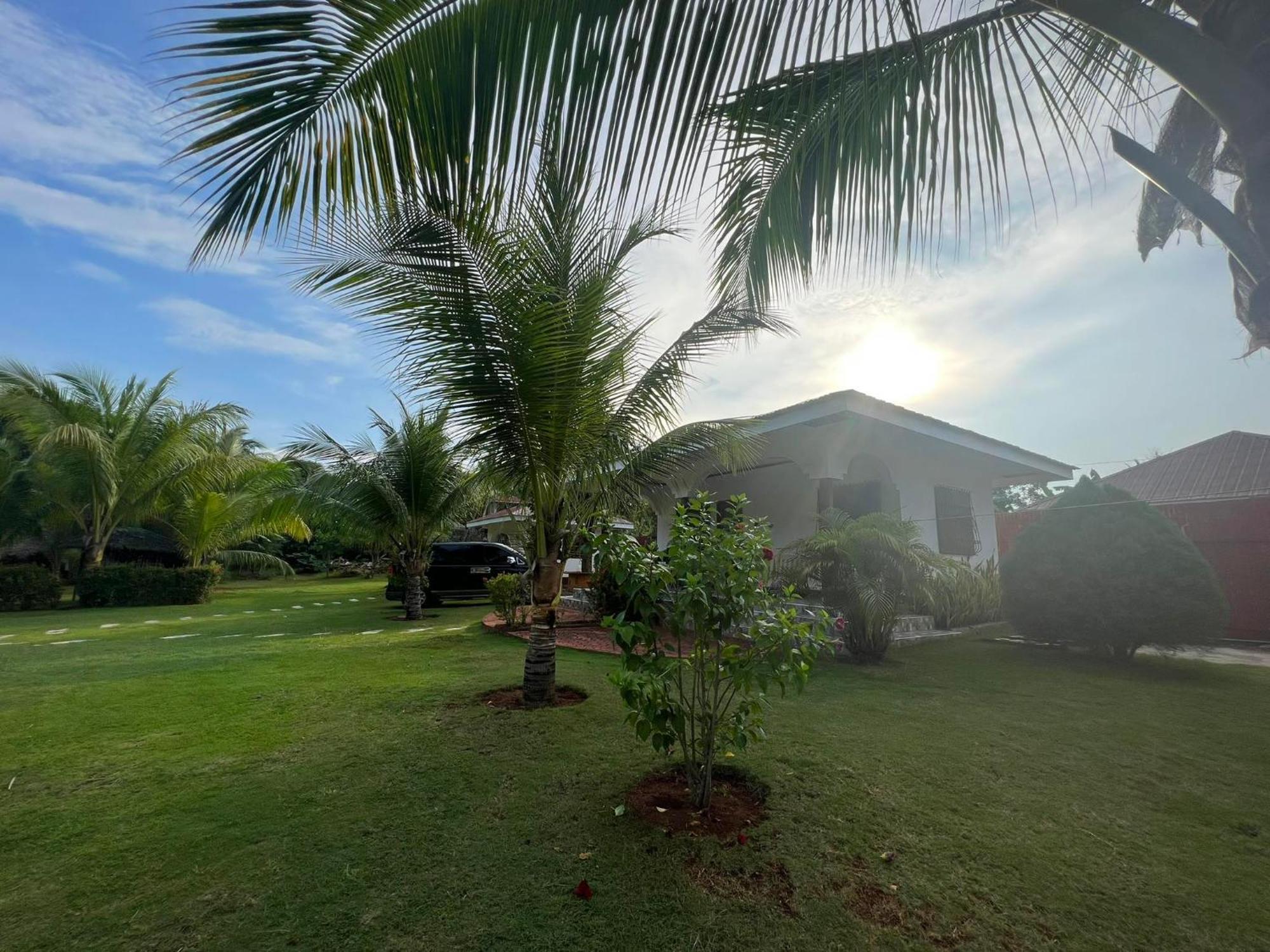 E&N Paradise Island Resort Siquijor Exterior photo