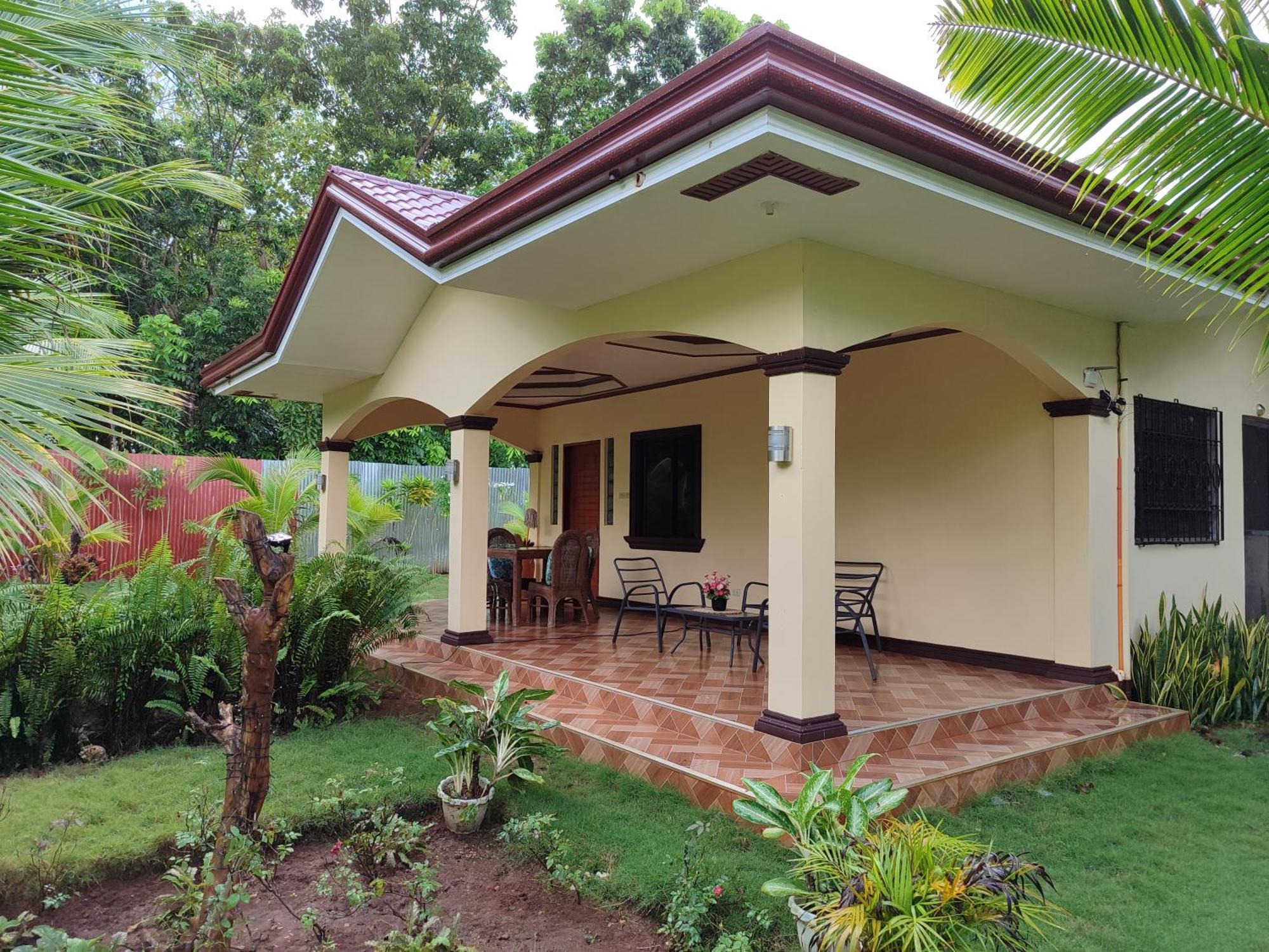 E&N Paradise Island Resort Siquijor Room photo