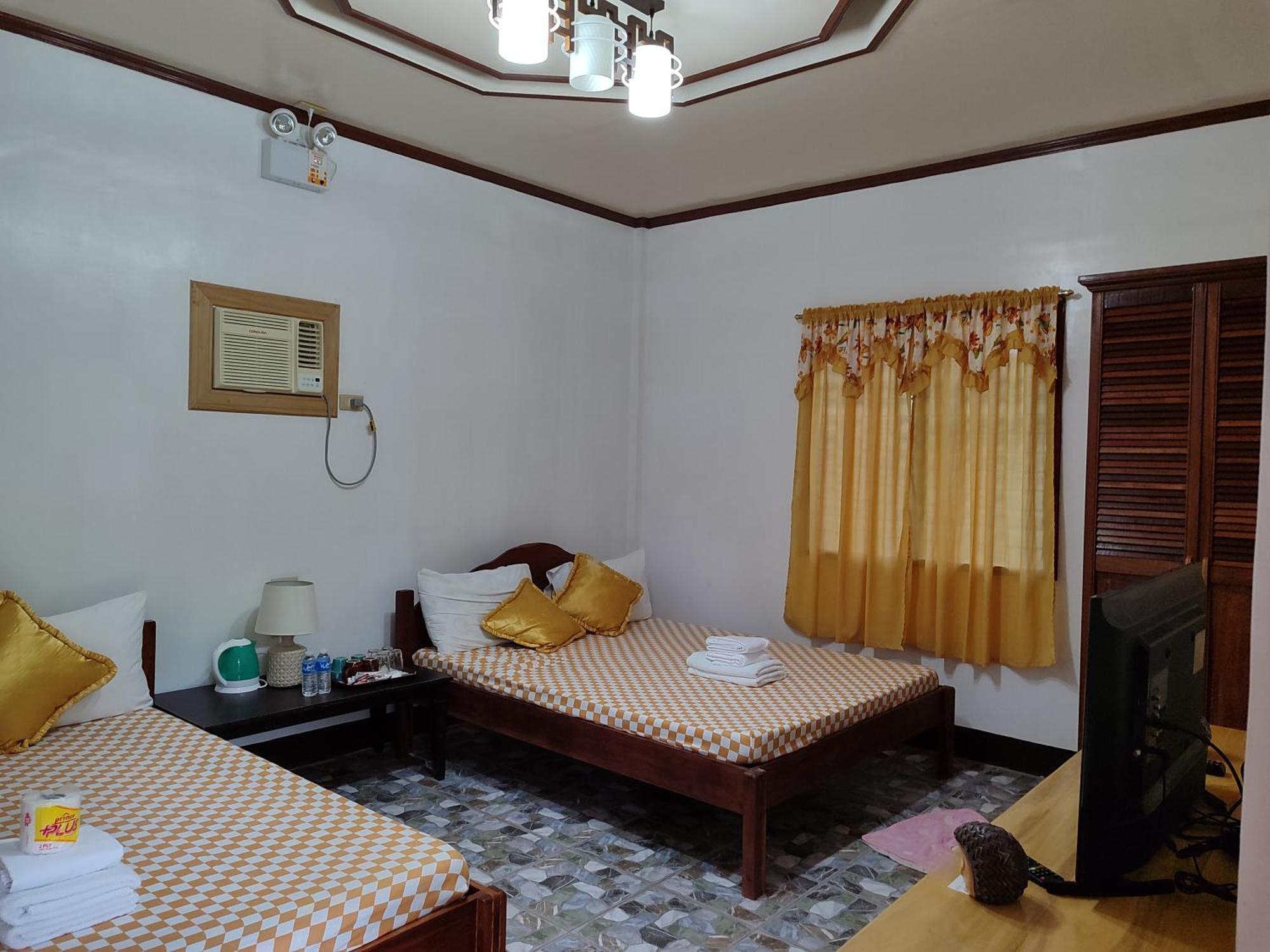 E&N Paradise Island Resort Siquijor Room photo