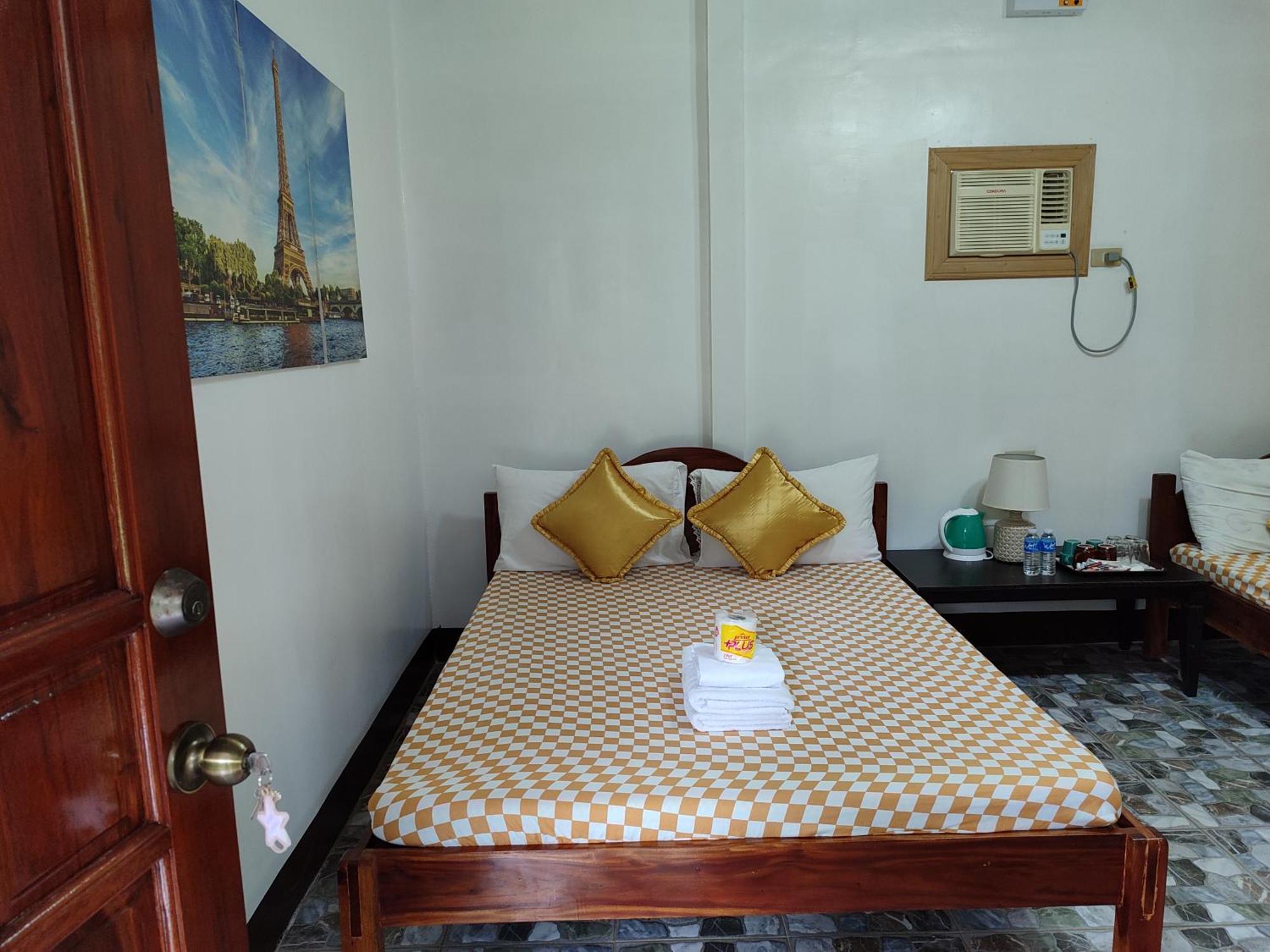 E&N Paradise Island Resort Siquijor Room photo