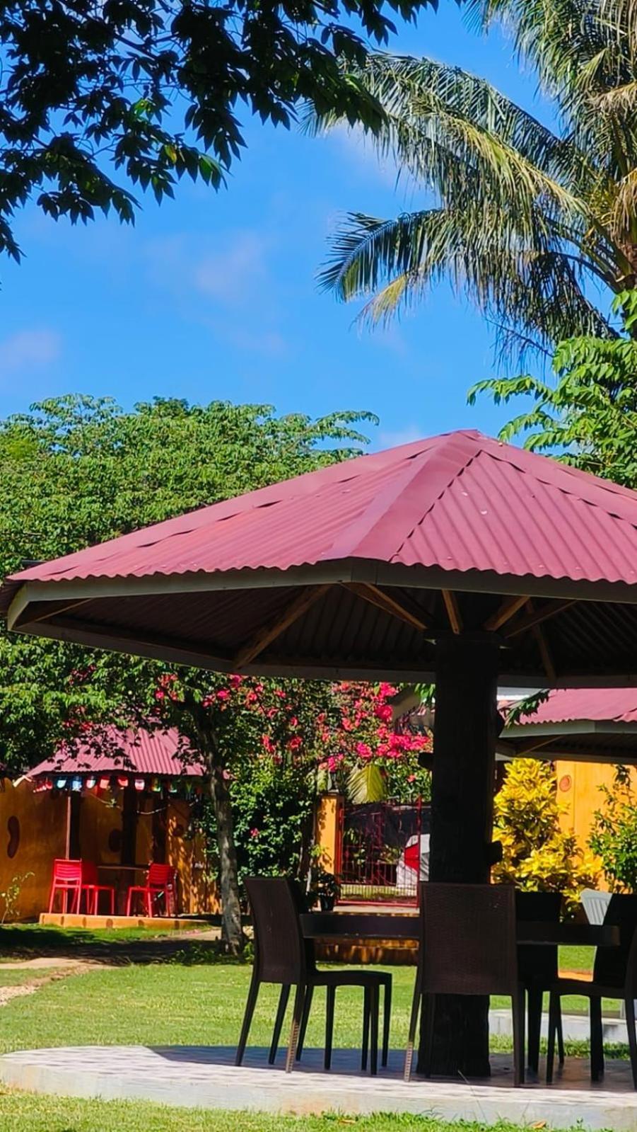 E&N Paradise Island Resort Siquijor Exterior photo
