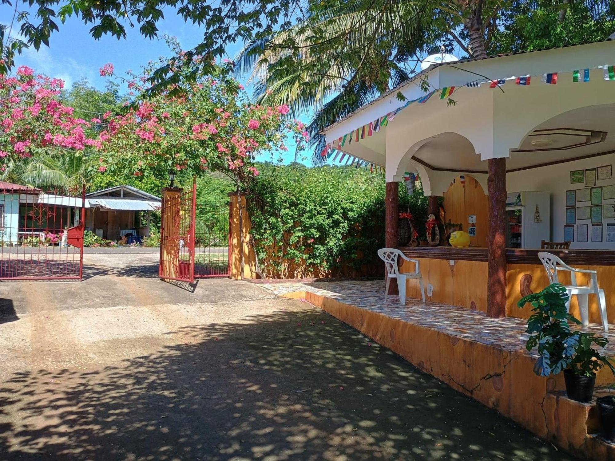 E&N Paradise Island Resort Siquijor Exterior photo