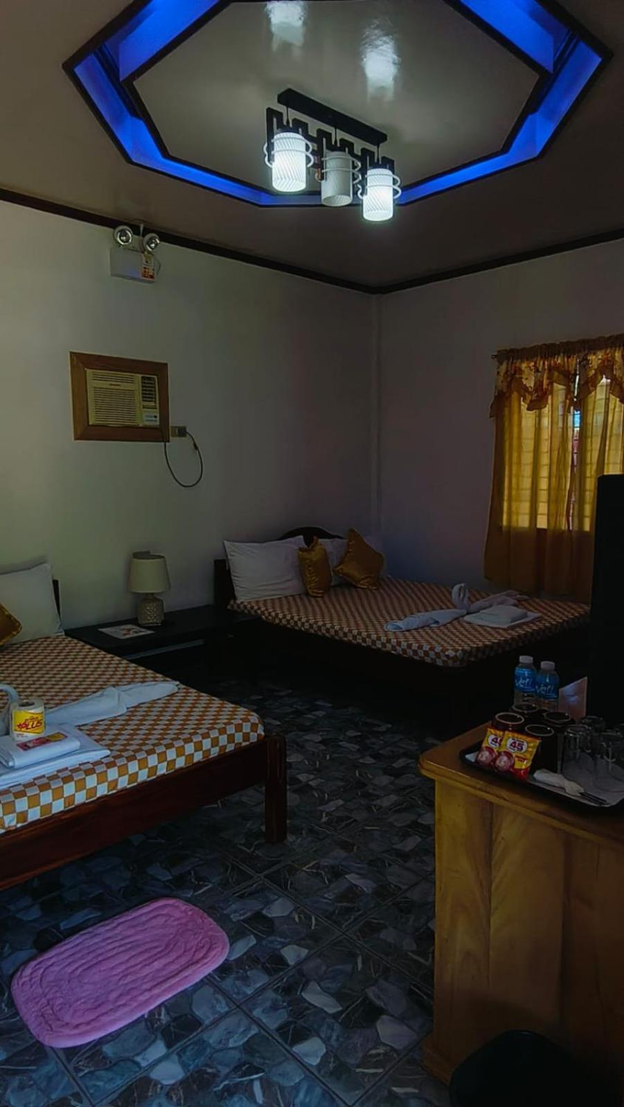 E&N Paradise Island Resort Siquijor Room photo